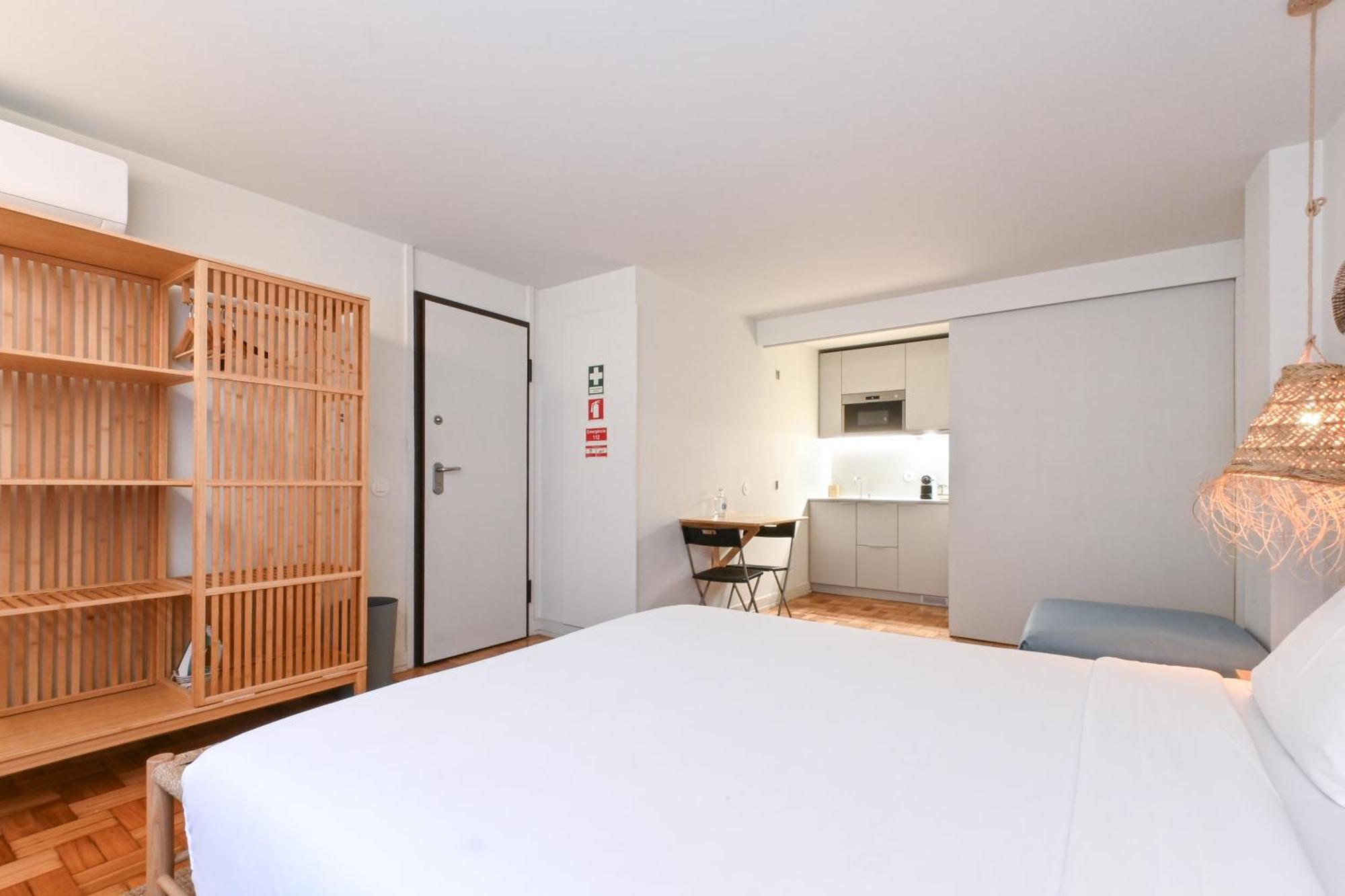 Sleep In Office Porto